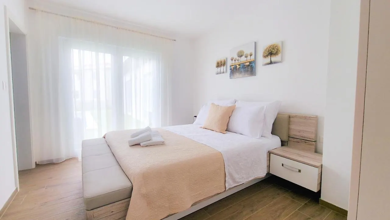 Villa Corona Cordis Banjole Croatia